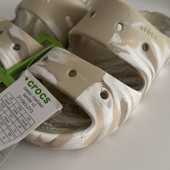 CROCS Classic Marbled Sandals V2 NWT - Picture 4 of 5
